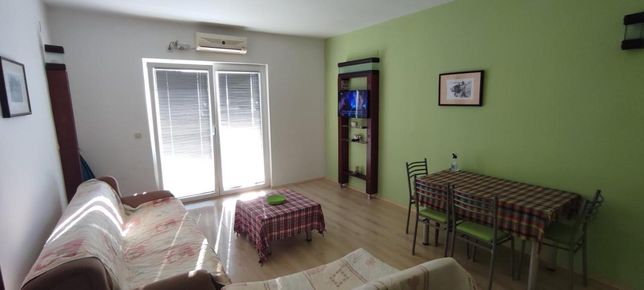Apartments Vela - Pestani, โอครีด ภายนอก รูปภาพ